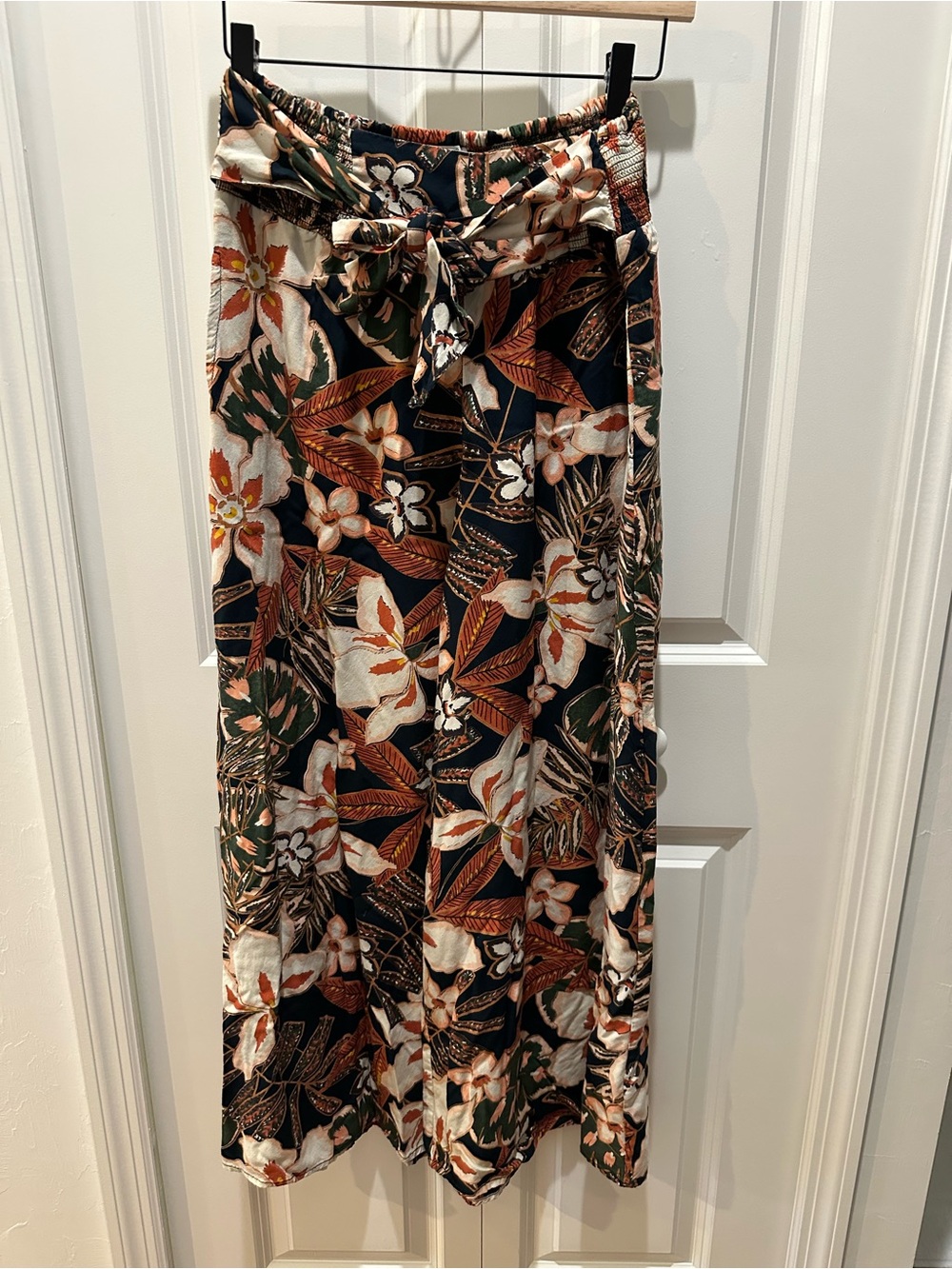 Patrons of Peace by Urban Outfitters Fall Floral Wide Leg Flowy Pant Size M